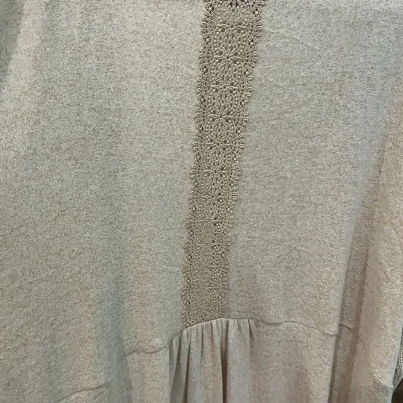 Maurices beige mixed material cardigan. Size 2x - Picture 3 of 5